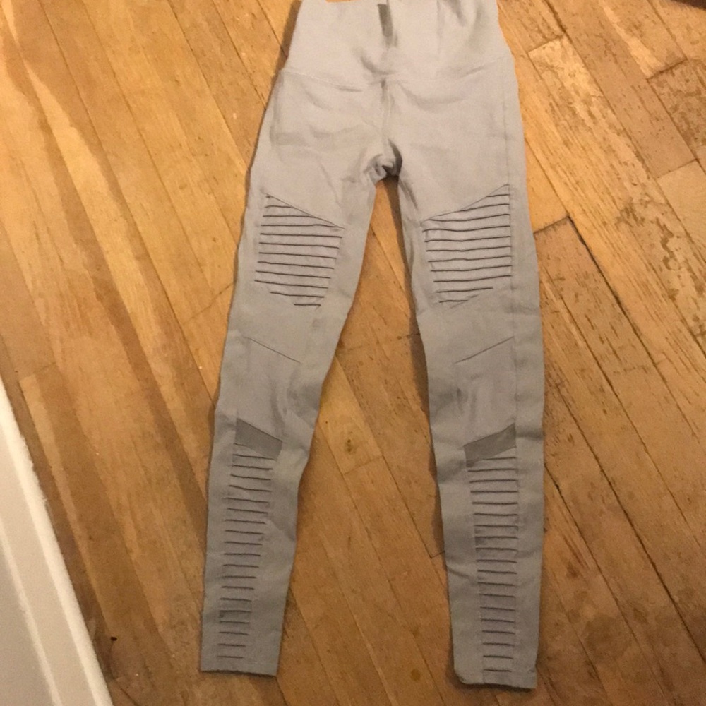 Alo yoga moto leggings